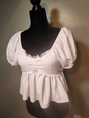 Discreet White Puff Sleeve Peplum Blouse